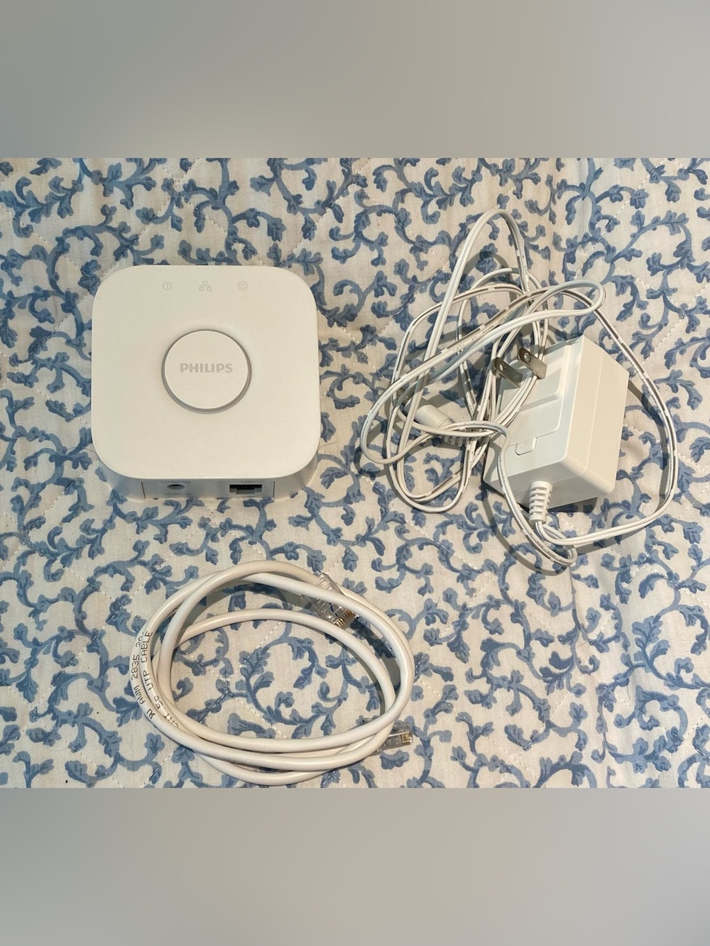 Philips Hue Bridge 2.1 Smart Lighting Hub 3241312018A with Power Adapter